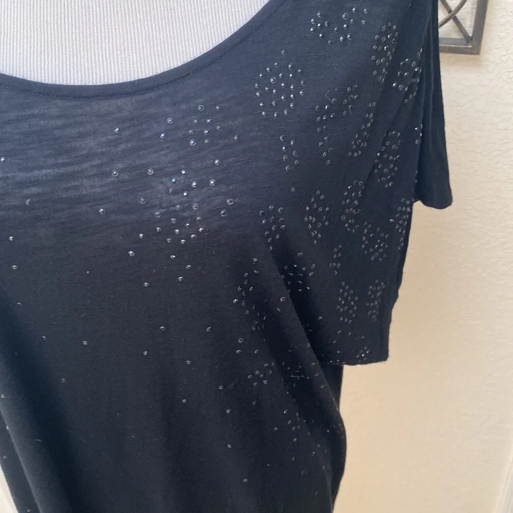 Apt. 9 Top - Picture 2 of 4